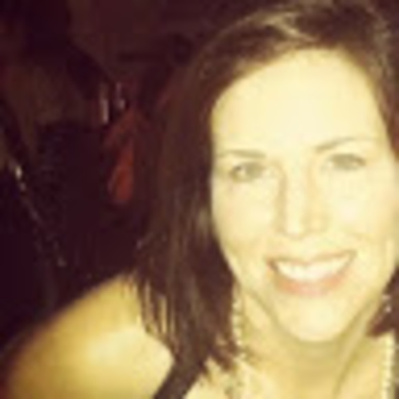 Meet your Posher, Jennifer - Picture 1 of 1